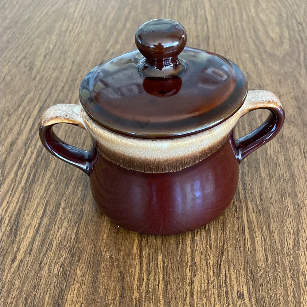 VINTAGE McCOY POTTERY BROWN DRIP BEAN POT SUGAR BOWL WITH HANDLES/ 1970s